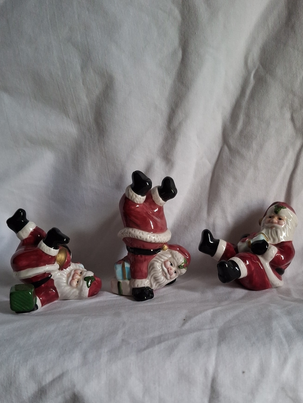 Omnibus By Fitz And Floyd Tumbling Santas
